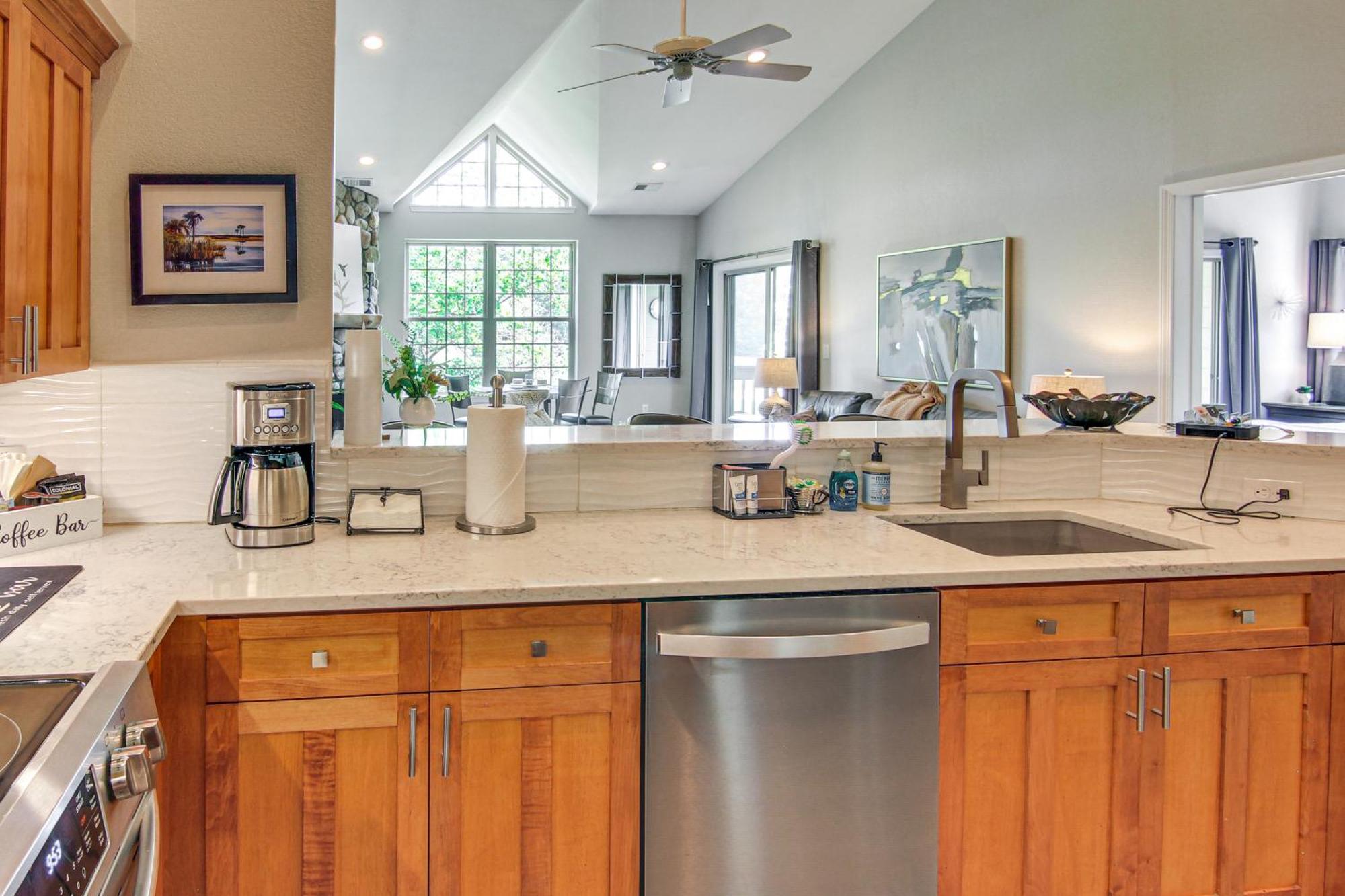 Lake Lure Condo With Resort Pool And Beach Access! Ngoại thất bức ảnh