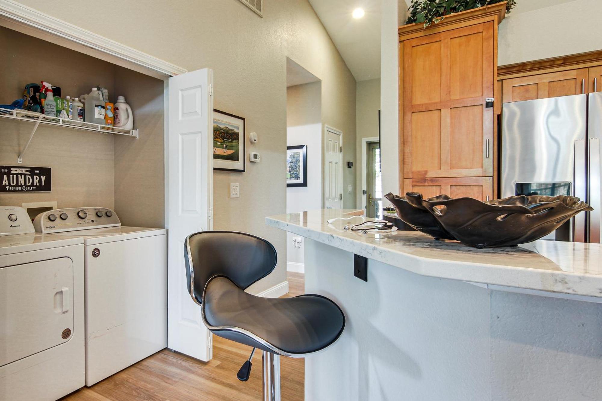 Lake Lure Condo With Resort Pool And Beach Access! Ngoại thất bức ảnh